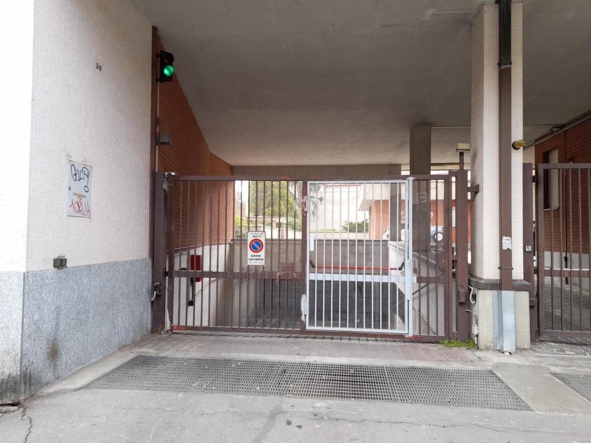 Appartamento Centrale Con Garage Асти Экстерьер фото